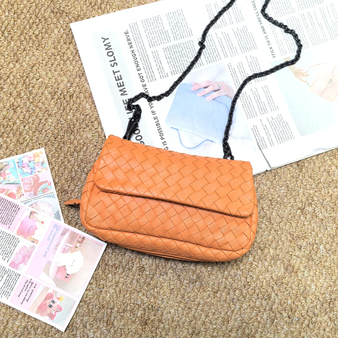 95新 BOTTEGA VENETA/葆蝶家 橘色编织链条单肩斜挎包