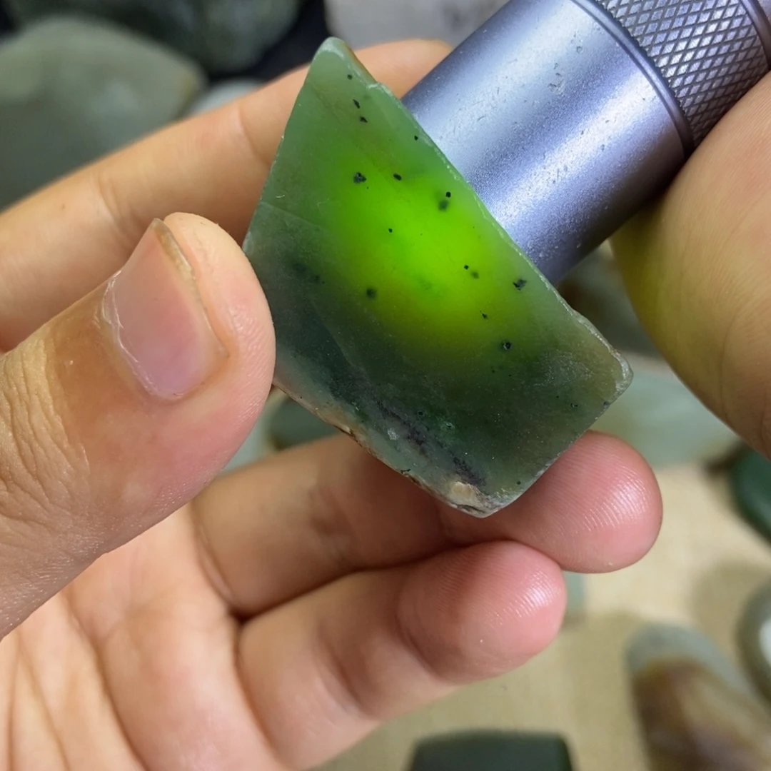 和田玉（糖玉）未镶嵌珠宝半成品