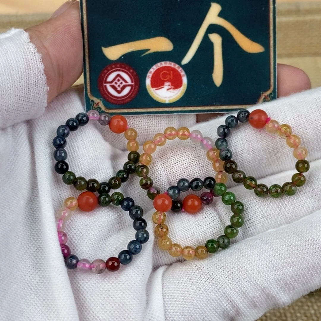 南红玛瑙未镶嵌珠宝奇石