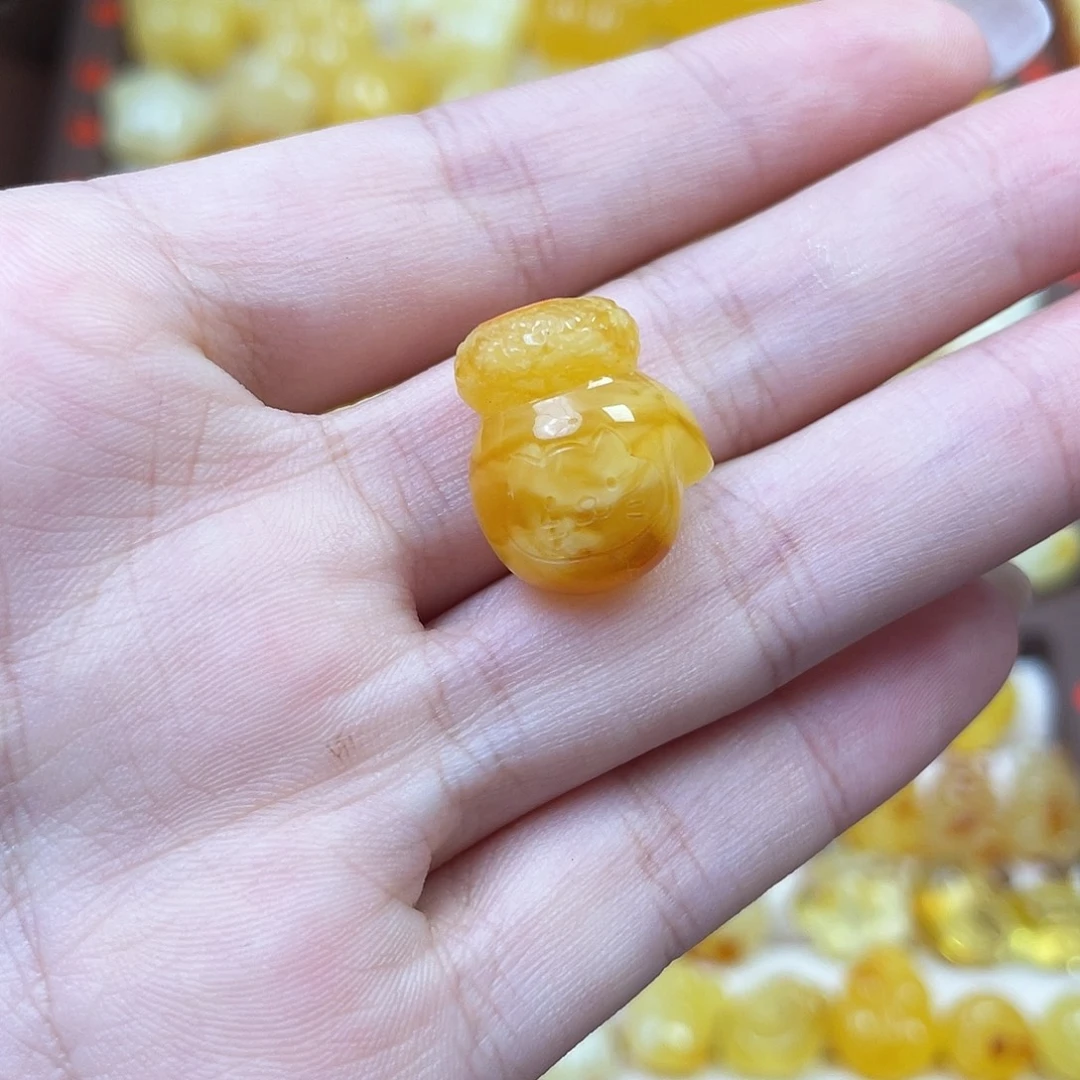 裸石琥珀未镶嵌小猫手套