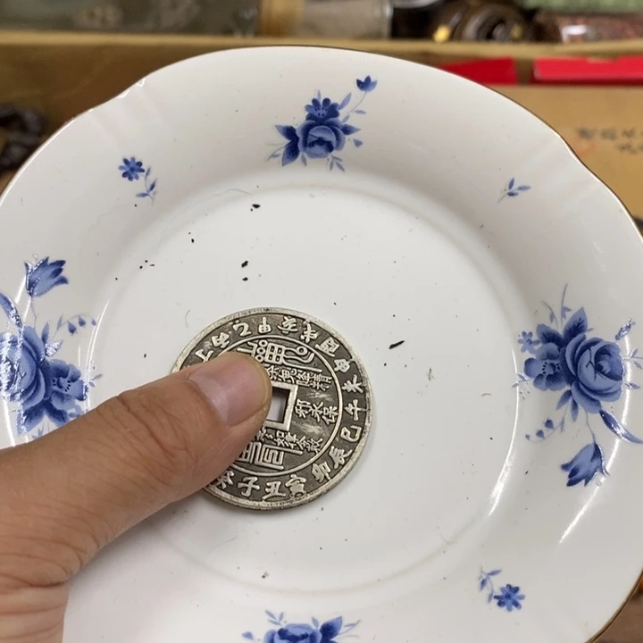 孙***选瓷中古品瓷工艺品的