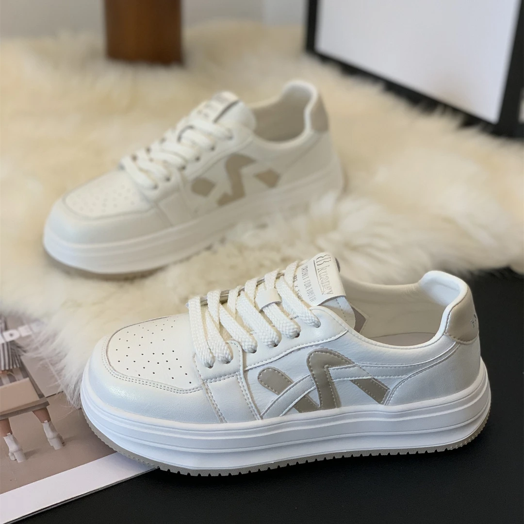 新款拼色厚底百搭休闲板鞋女2025年秋季爆款显脚小时尚学生小白鞋