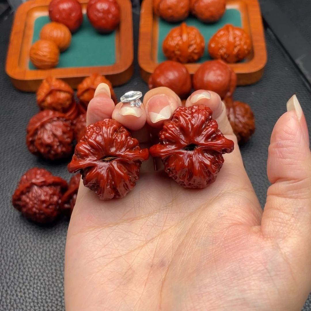 文玩核桃把件晴三角白