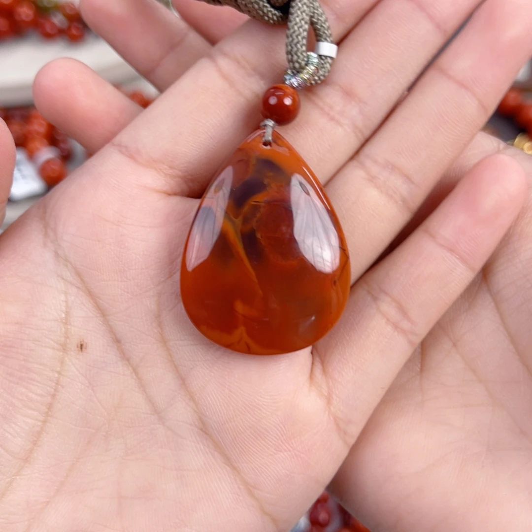 南红玛瑙未镶嵌瓦西牛血水滴吊坠