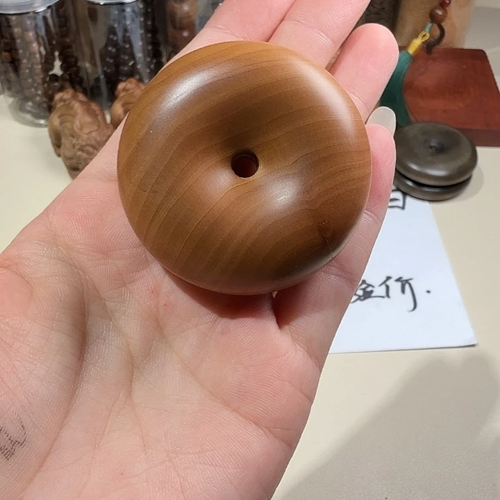 檀香木印度迈索尔老山檀香精工面包扣全品