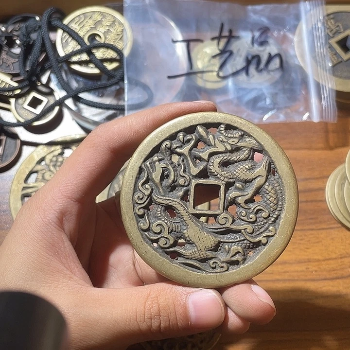 铜爱***毛现代仿制工艺品