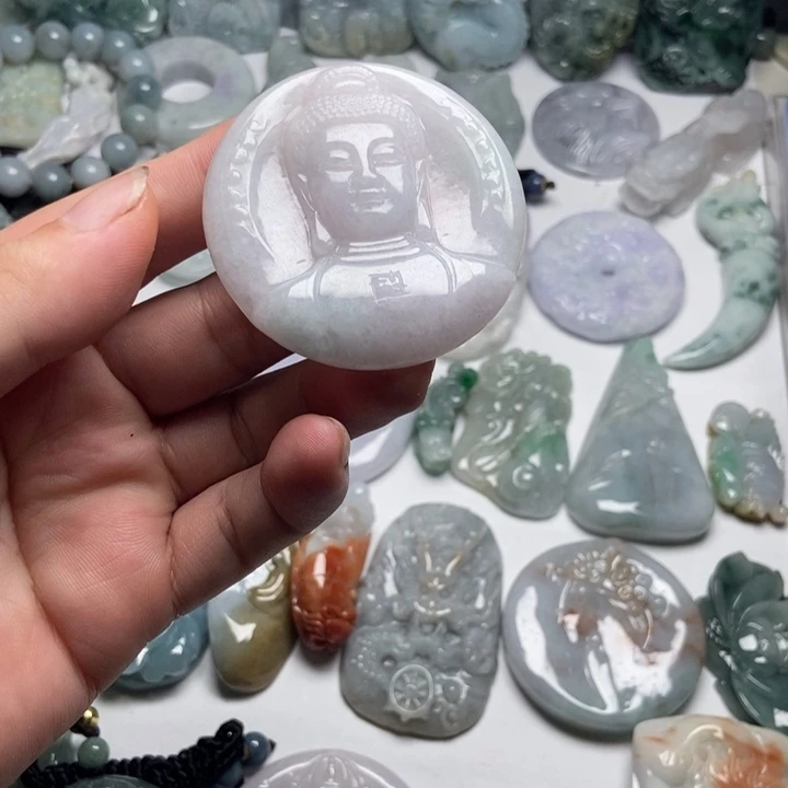 翡翠未镶嵌颈饰佛头95