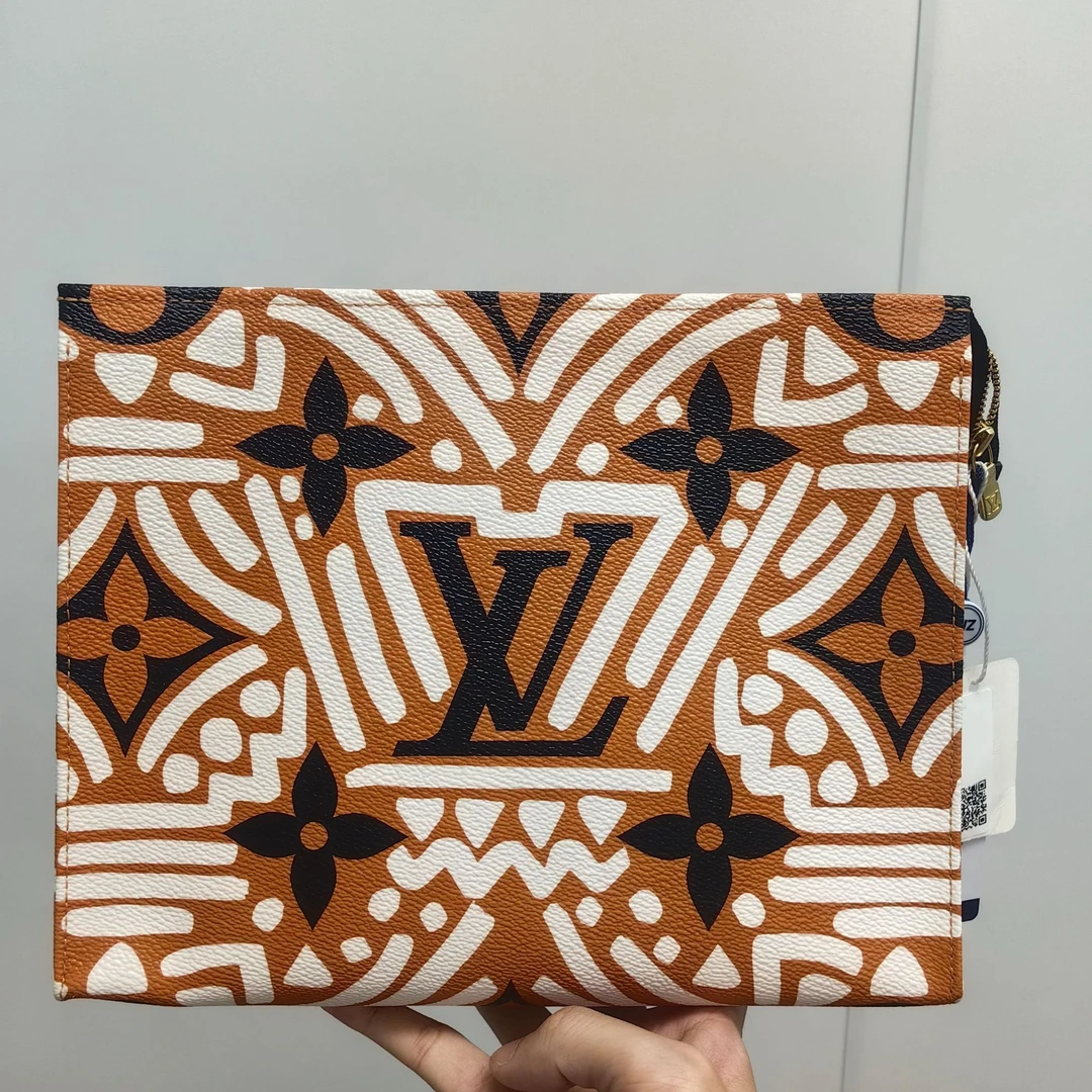 95新 LouisVuitton/路易威登 路易威登手拿包洗漱包DS047931