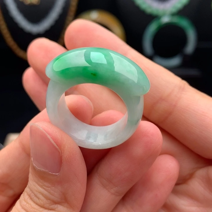 翡翠戒指未镶嵌缅甸天然翡翠A货马鞍戒指