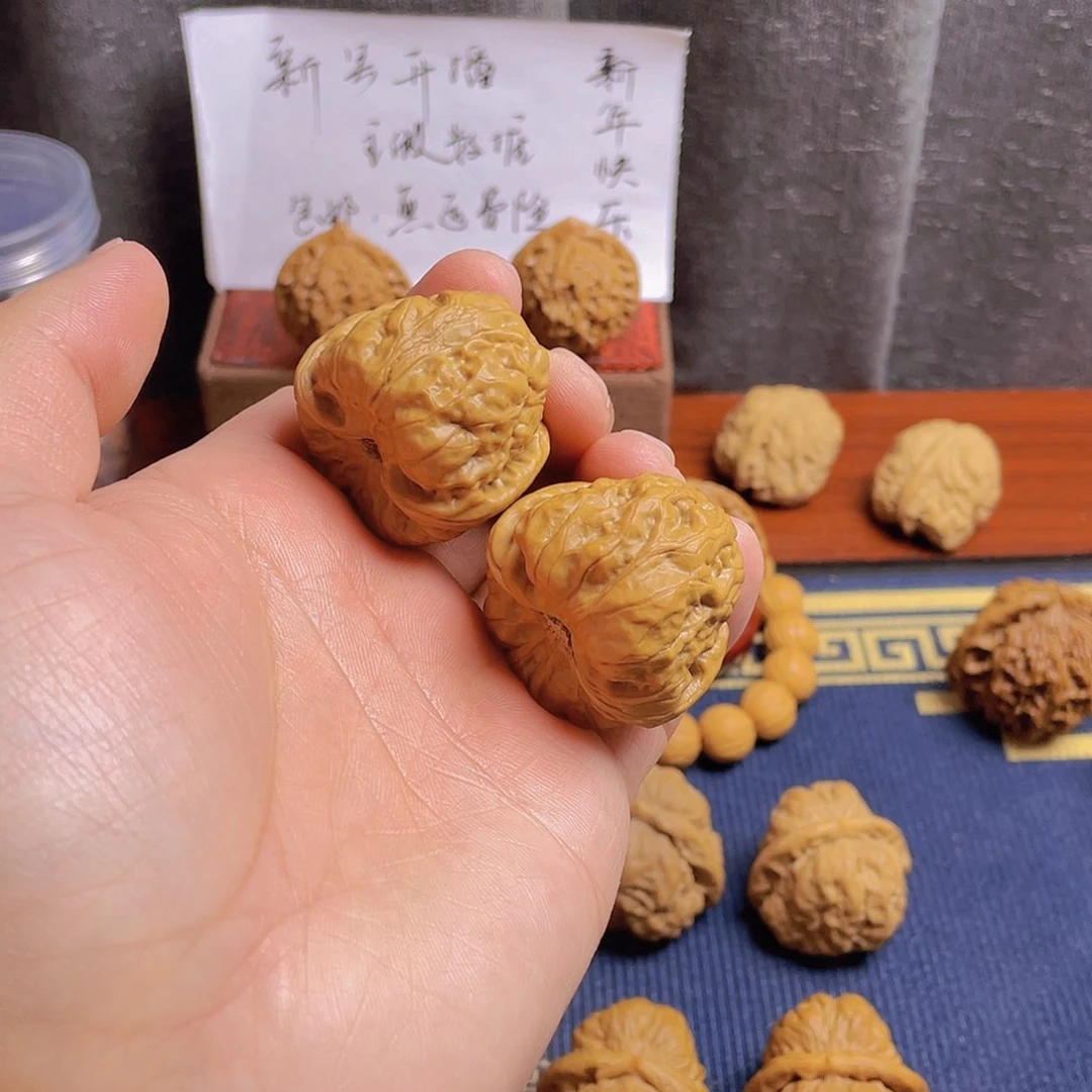 文玩核桃吊坠赵***腾蛤蟆头