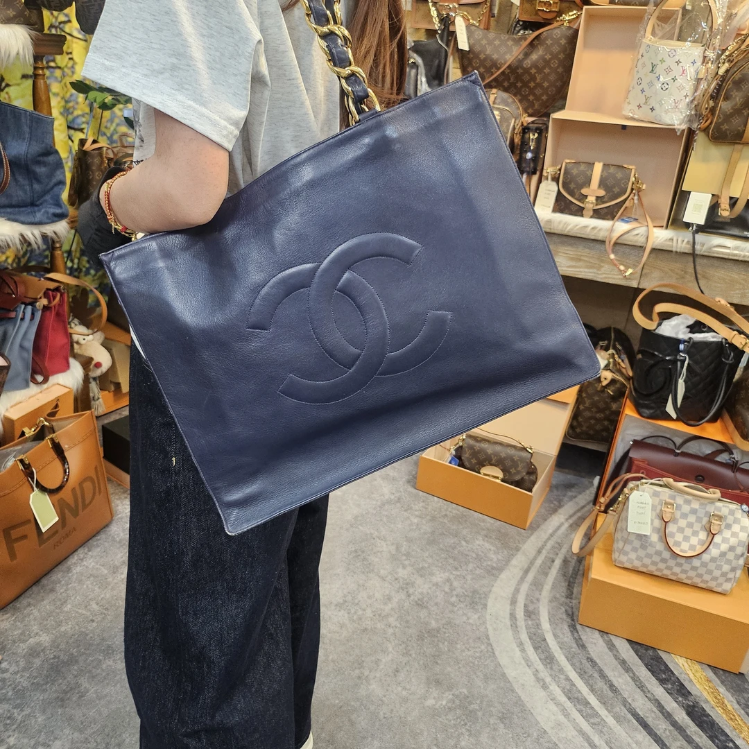 95新 LouisVuitton/路易威登 香奈儿腋下托特包