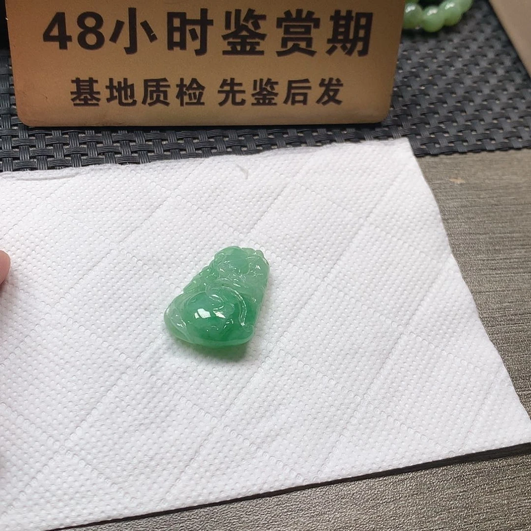 颈饰未镶嵌翡翠龙