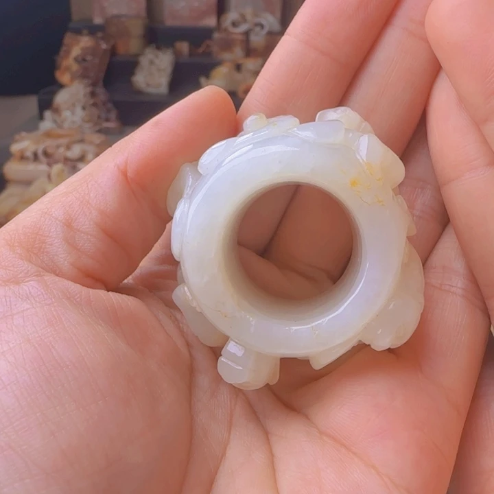 牛***和田玉（白玉）未镶嵌手链