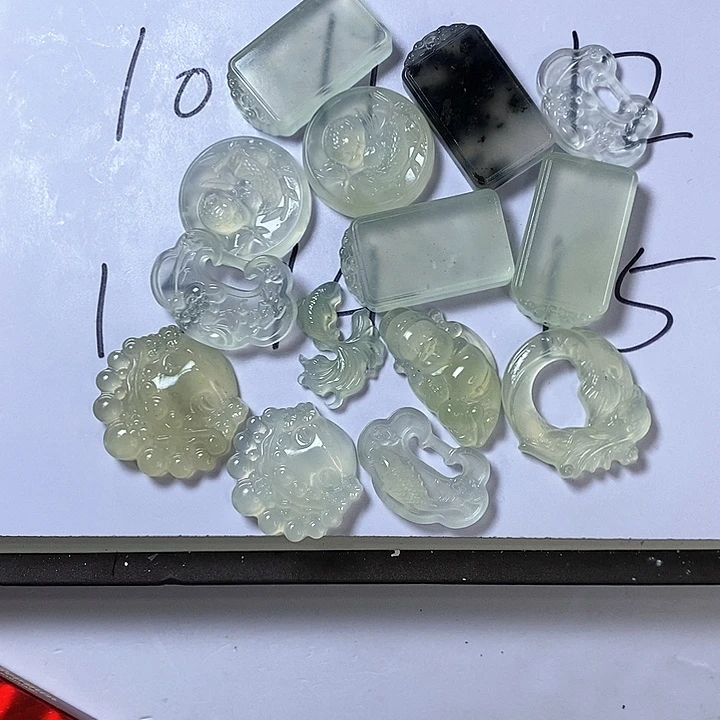 E***哥蛇纹石玉未镶嵌颈饰