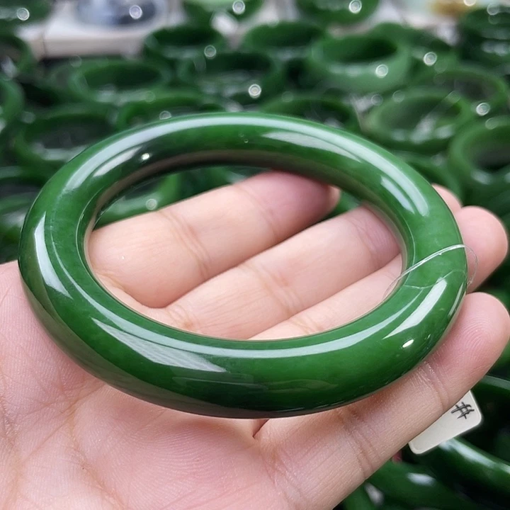 未镶嵌手镯和田玉（碧玉）