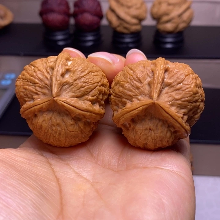文玩核桃把件金香炉三楞44
