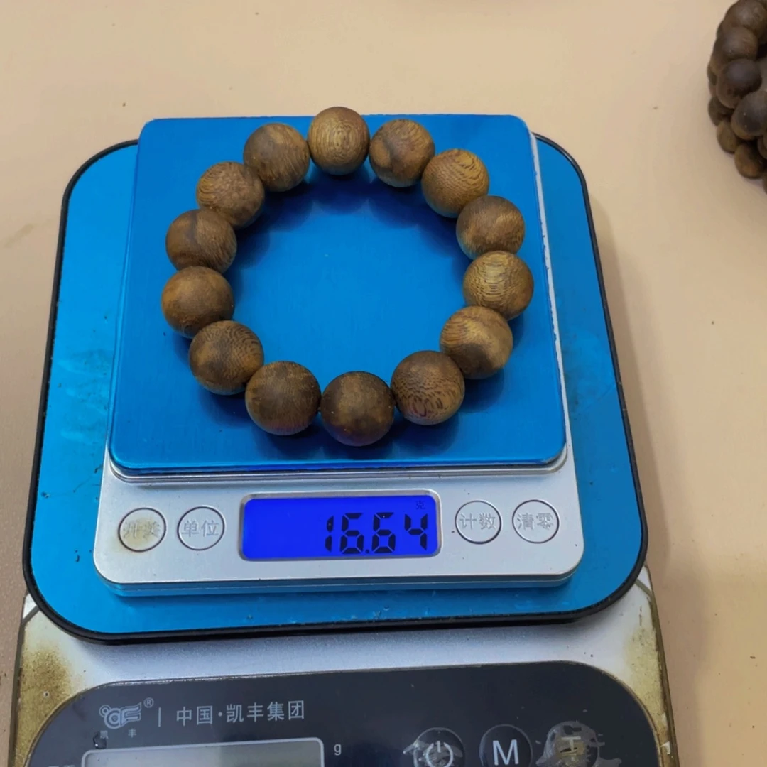 沉香木摆件剀*哥乌身圆叶1.6单圈16.6克