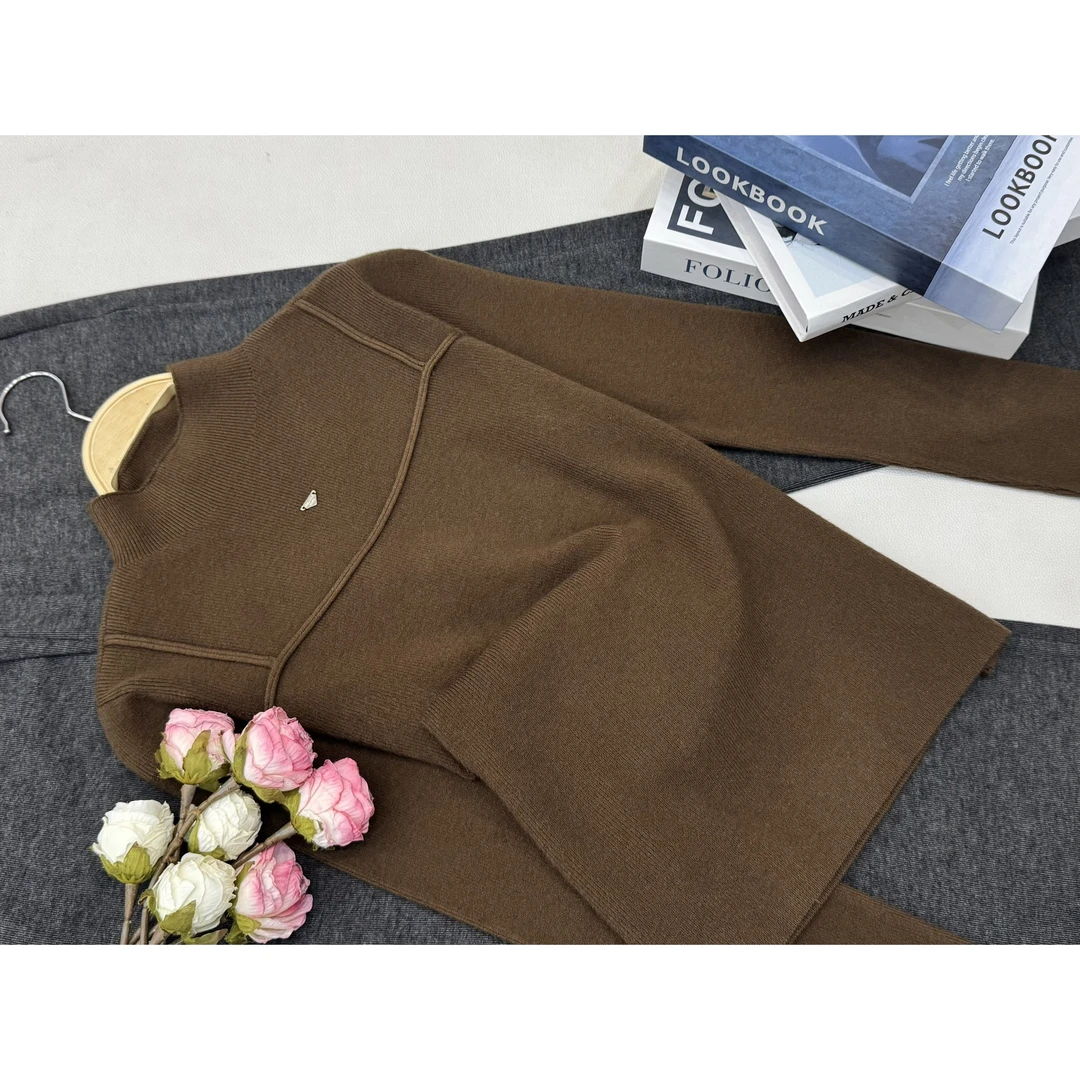 【咖色角标套头】早秋新款时尚长袖针织上衣QC5962