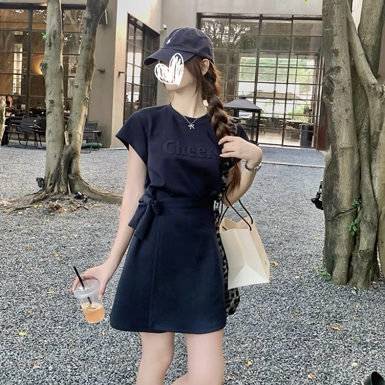 2025夏季藏青色立体字母圆领短袖连衣裙女收腰显瘦绑带裙子A1296