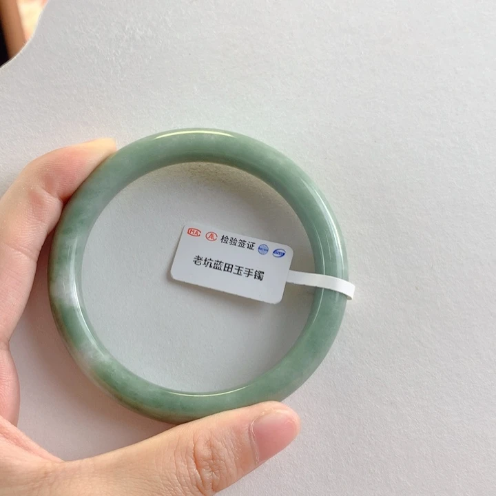 九****蓝田玉（蛇纹石化大理石玉）手镯未镶嵌