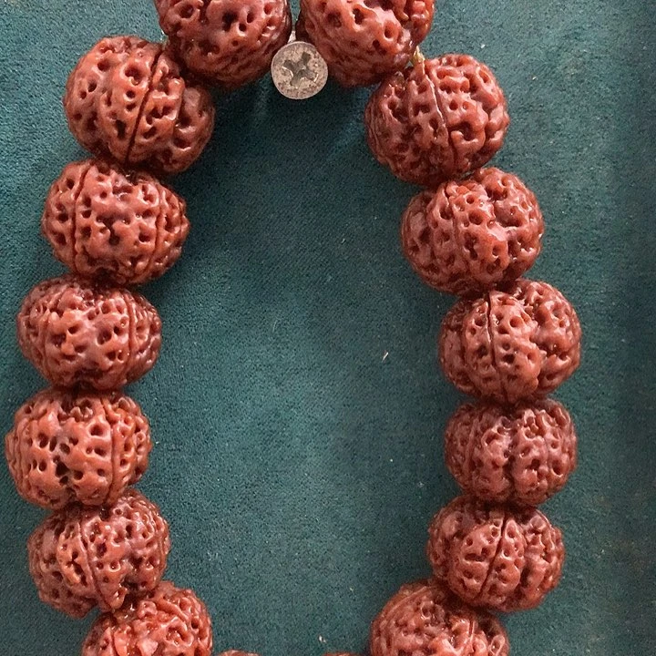 手串金刚菩提龙**下梅花