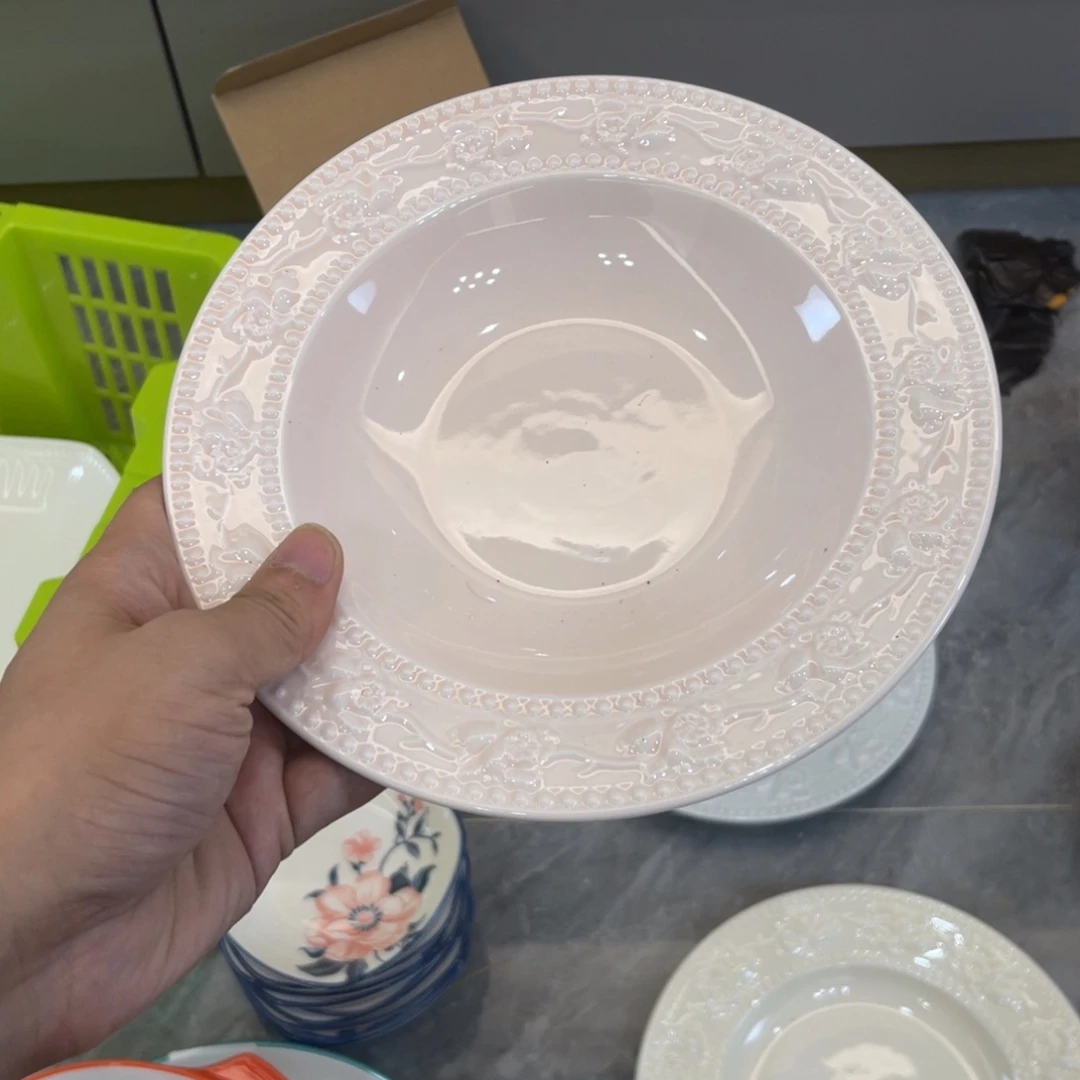 陶瓷微瑕餐具介意勿拍，满18飞！