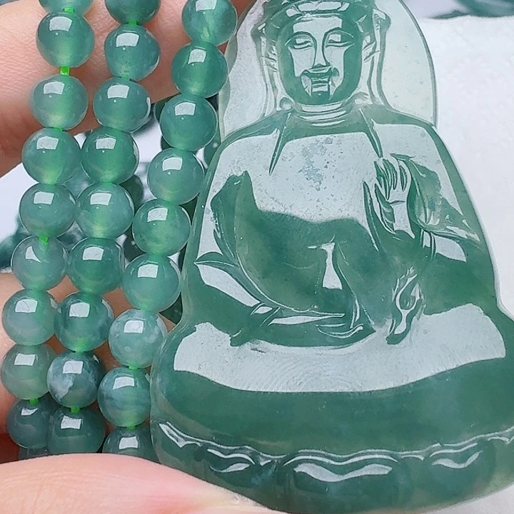 翡翠未镶嵌颈饰多样性发其一