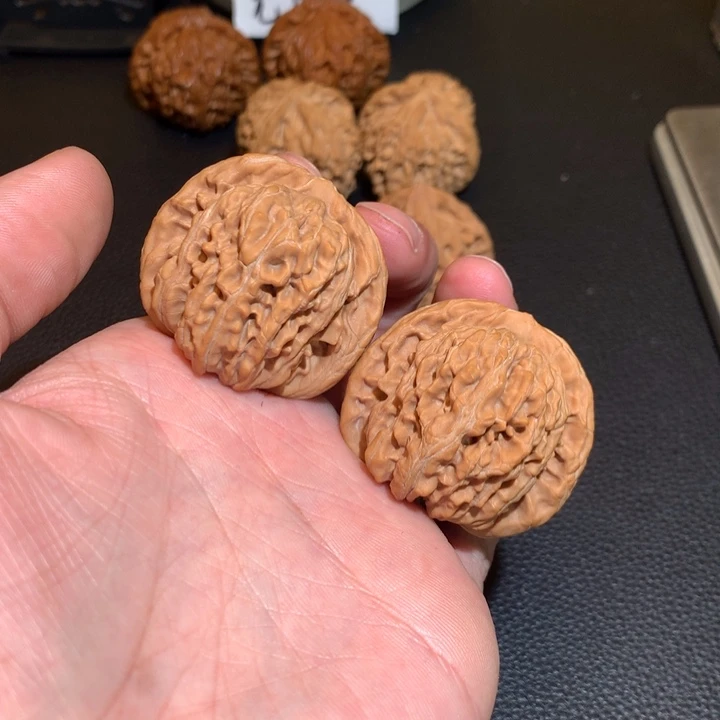 文玩核桃把件大**?四座楼41