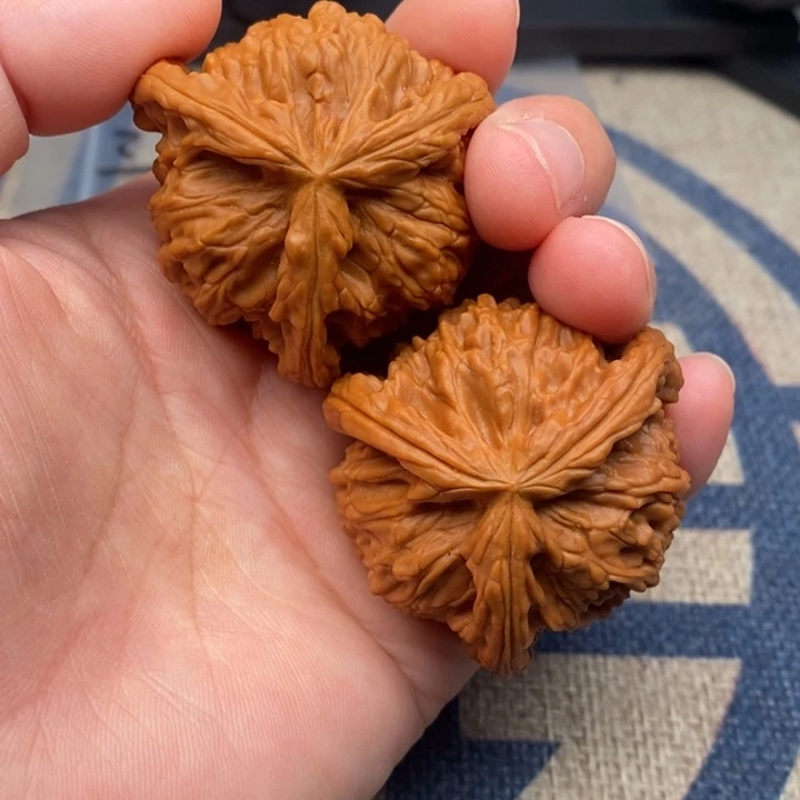 吊坠文玩核桃三棱