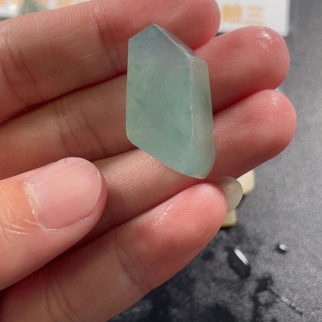 定制翡翠未镶嵌昂**业瓜