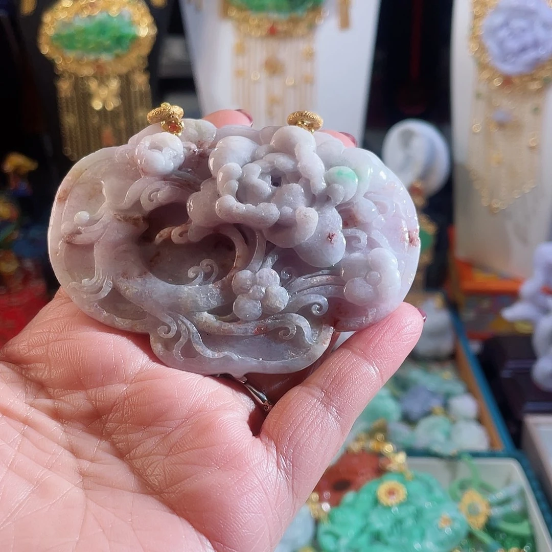 翡翠颈饰未镶嵌翡翠老山水锁牌