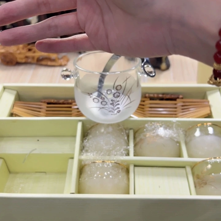 瓷片陶瓷制品行业也出现