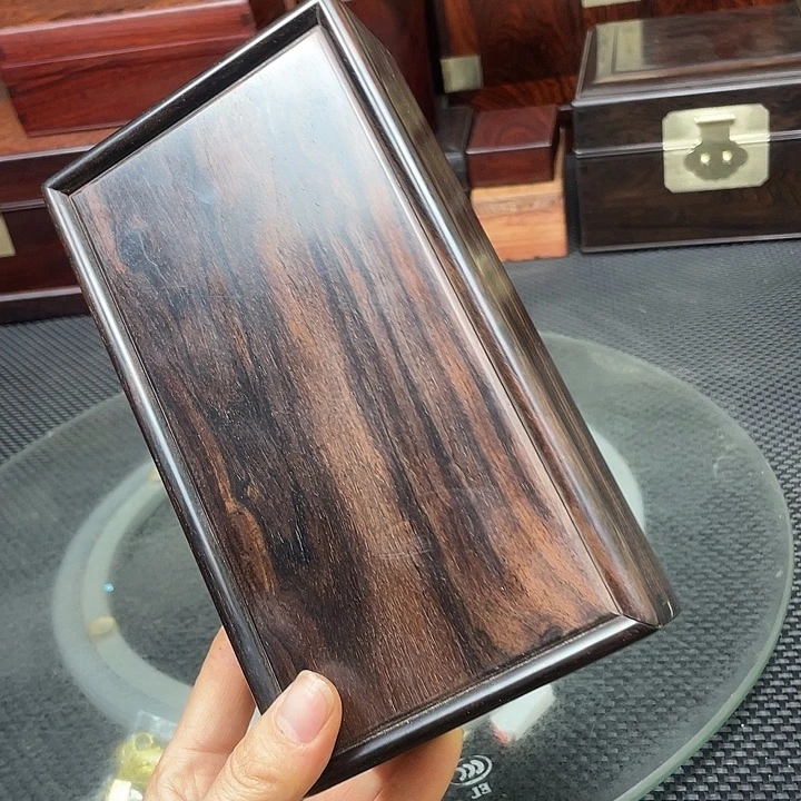 木清**匣紫光谭盒子一个