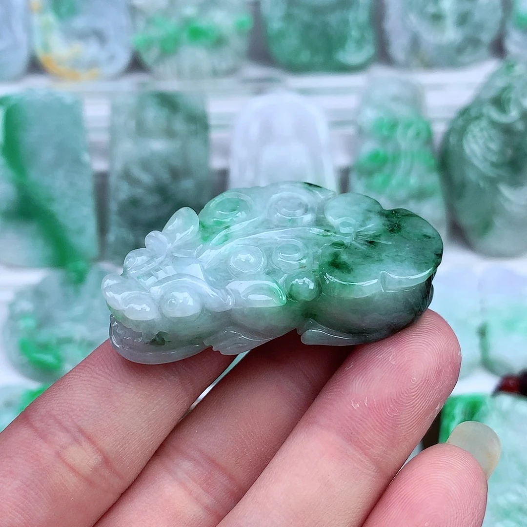 翡翠未镶嵌颈饰翡翠吊坠