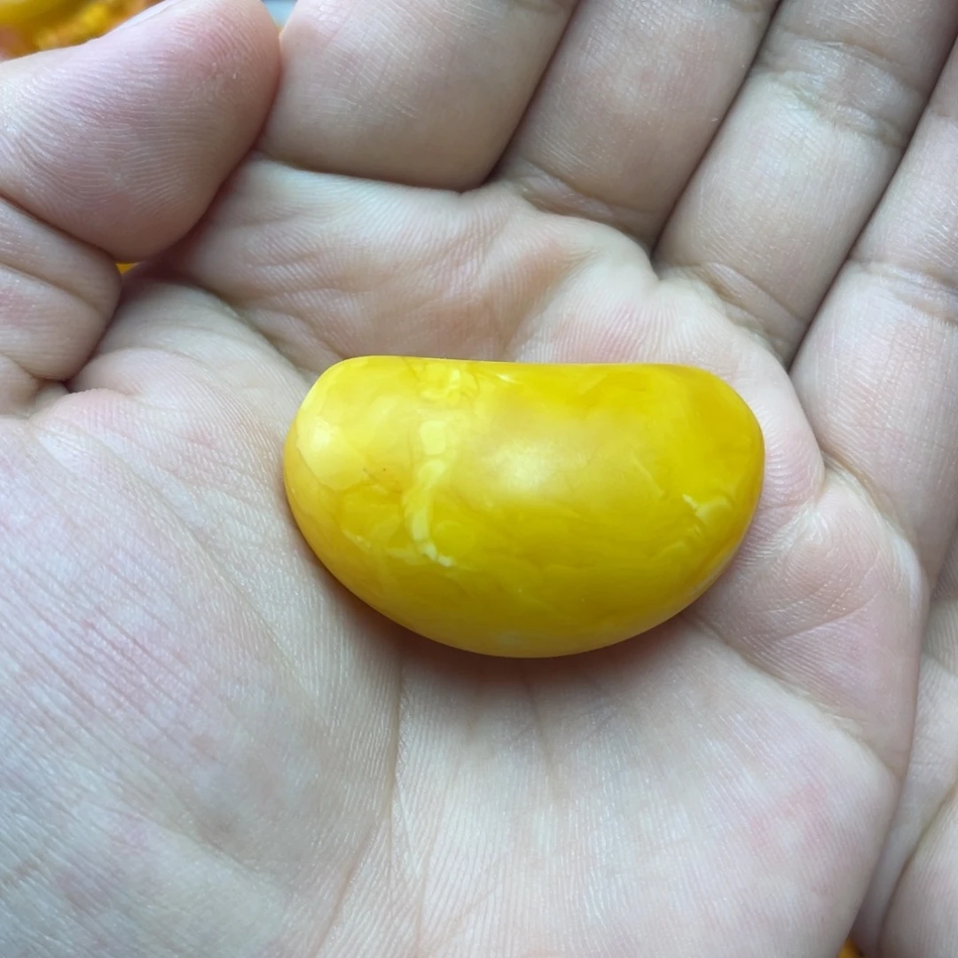 琥珀未镶嵌吊坠(不含链)