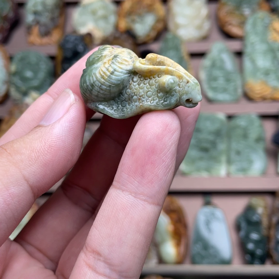 岫岩河磨玉（透闪石质玉）未镶嵌挂件