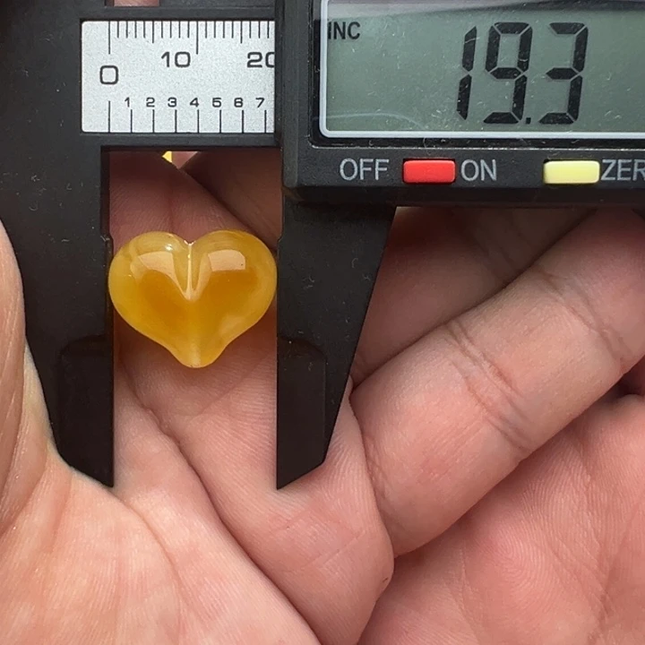 未镶嵌琥珀裸石8号1.76克屁桃