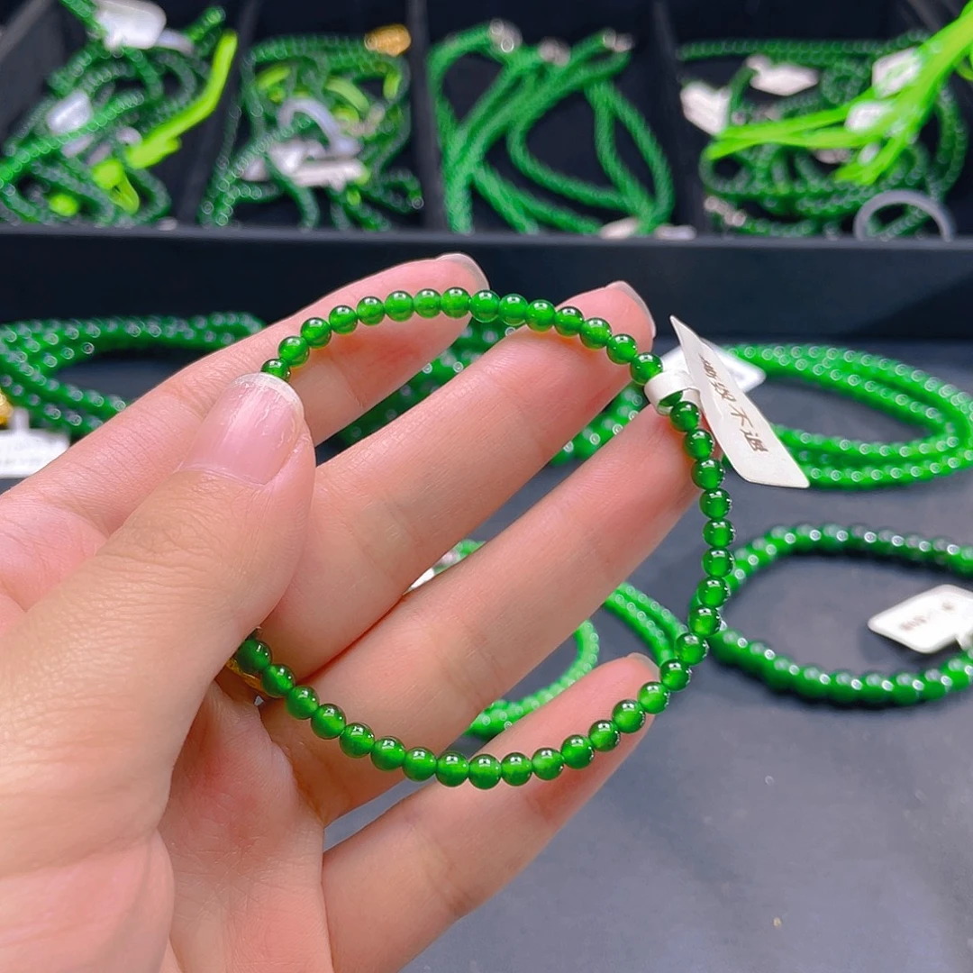 翡翠未镶嵌颈饰