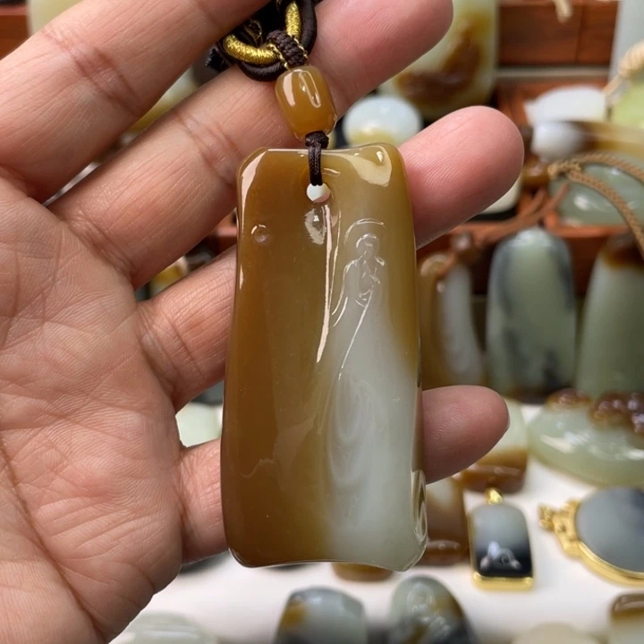 和田玉未镶嵌颈饰