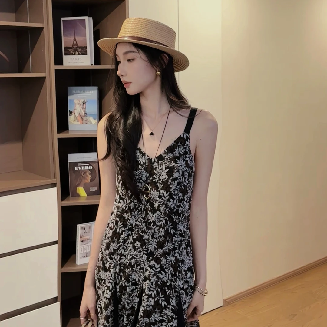 Nancy Lara “花海旋律” V领碎花可调节吊带连衣裙 BL619X01985