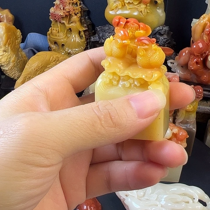 引****寿山石寿山石雕刻精美