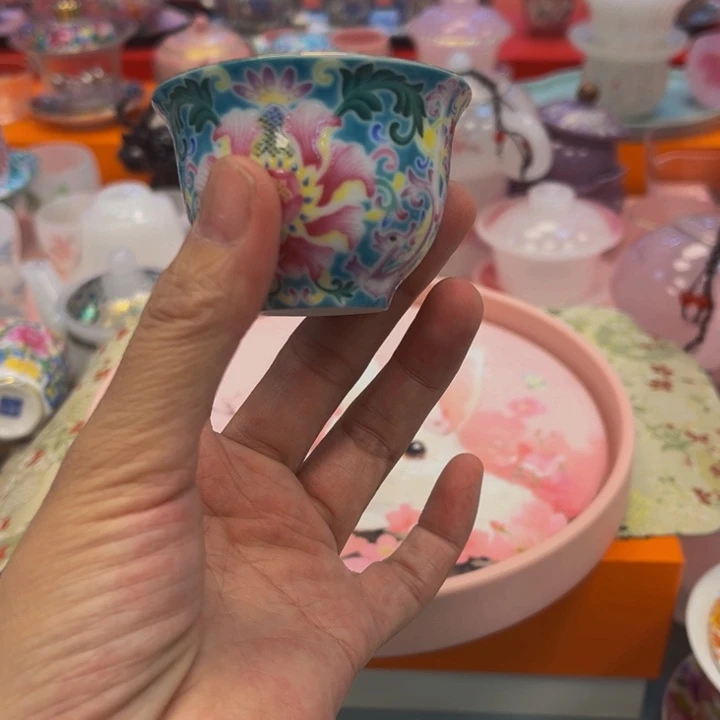 茶杯段泥吧啦的都不知道是谁了