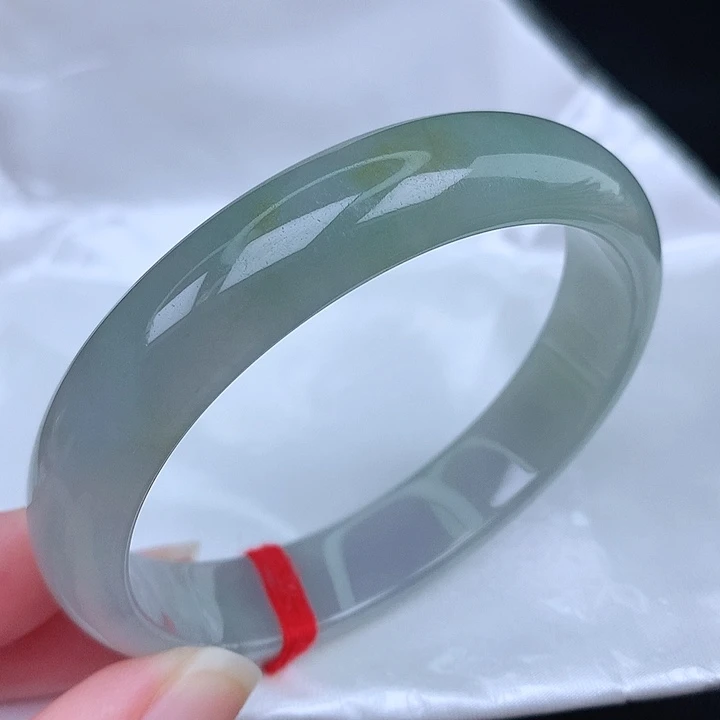 未镶嵌手镯（贵妃镯）翡翠