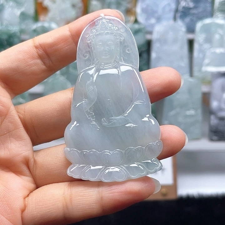 颈饰未镶嵌翡翠大*哥素衣观音
