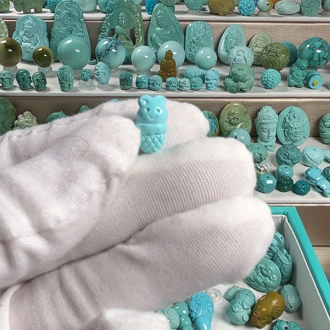 绿松石未镶嵌珠宝奇石