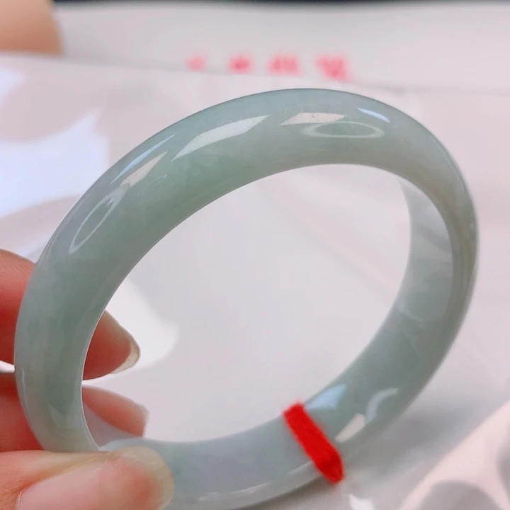 禅***悠翡翠手镯未镶嵌53圈