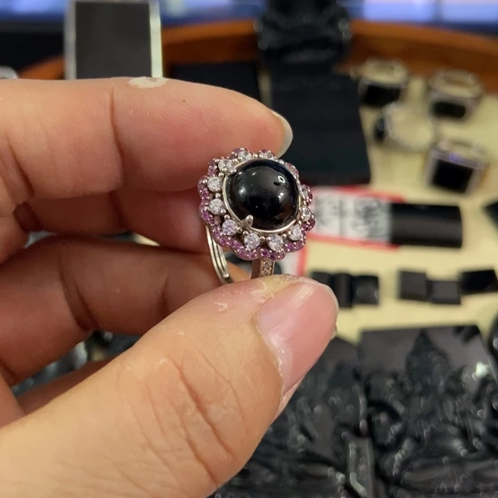 翡翠戒指未镶嵌莲**事墨翠