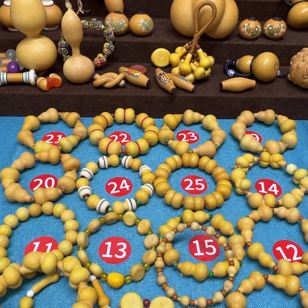 壹****棠0.8超级小福袋水滴手串17颗