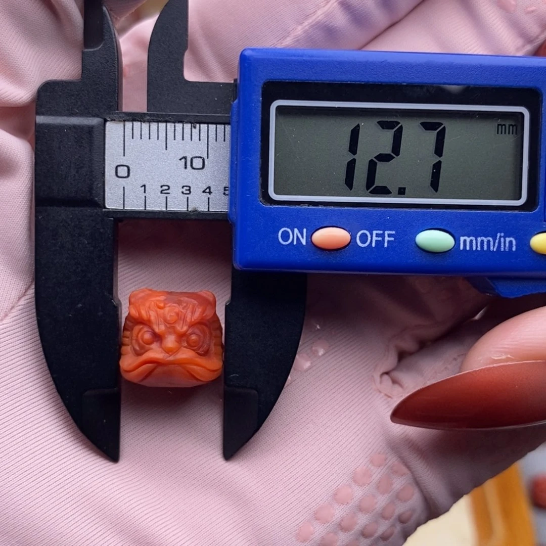 南红玛瑙配饰未镶嵌别*扯微瑕带纹路