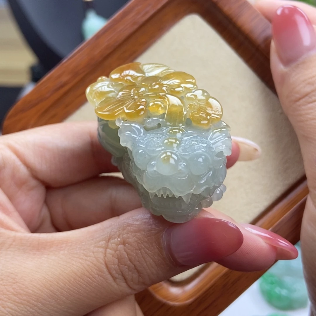 颈饰未镶嵌翡翠高冰湖水 含珠如意貔貅 黄金甲